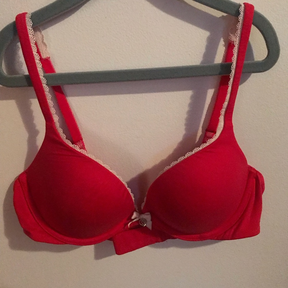 Victoria Secret Body by Victoria Push Up 34B